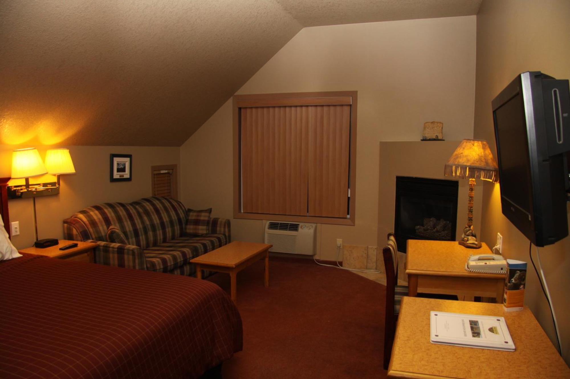 Waterton Lakes Lodge Resort Екстериор снимка