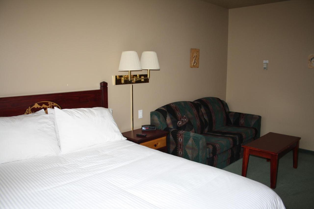 Waterton Lakes Lodge Resort Екстериор снимка
